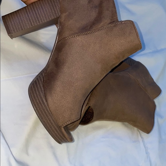 Ankle Boots - Picture 3 of 3